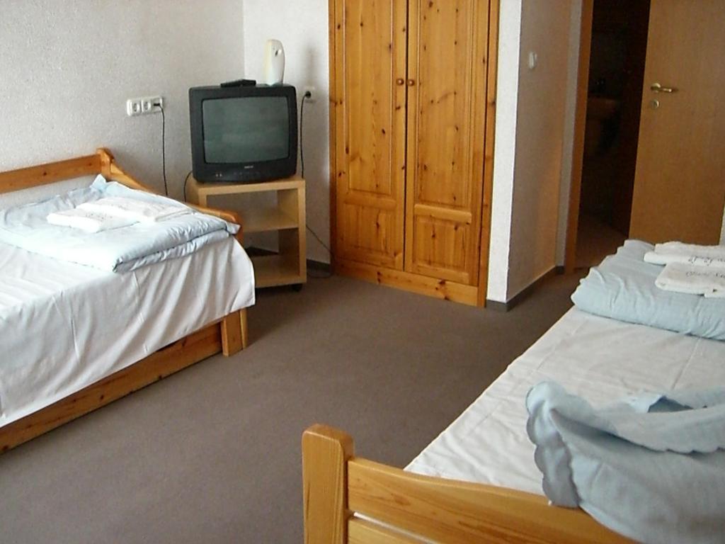 Hotel Napfürdő Vendégház à Mezőkövesd Extérieur photo