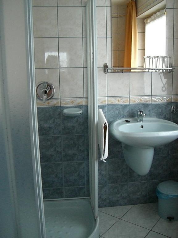 Hotel Napfürdő Vendégház à Mezőkövesd Extérieur photo
